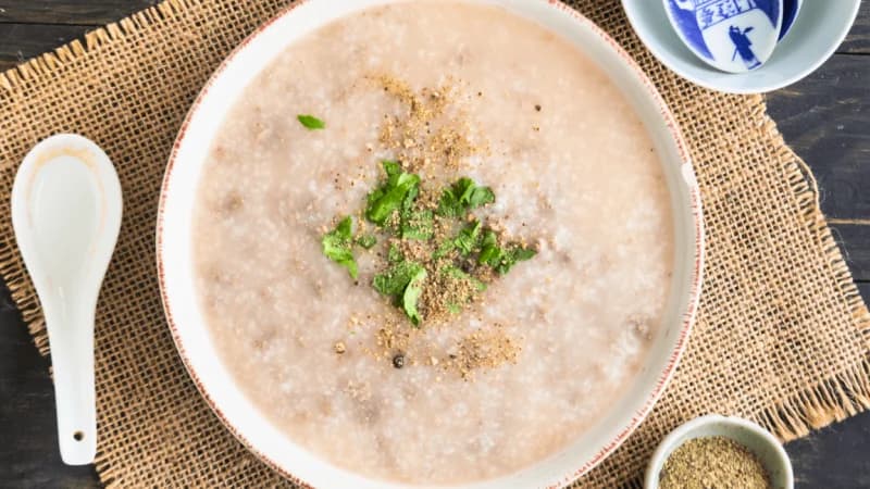 cach-nau-chao-bang-noi-com-dien-chao-thit-bam-article-5