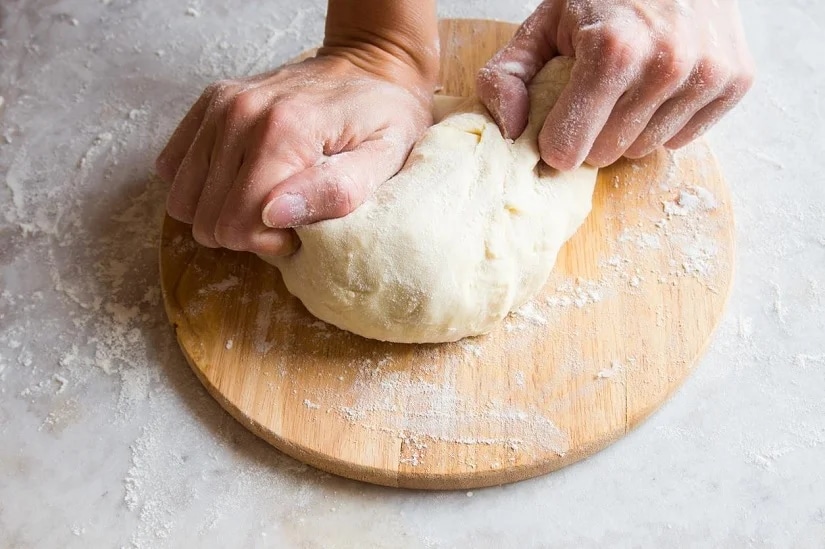 cach-lam-banh-bao-bang-noi-chien-khong-dau-article-3