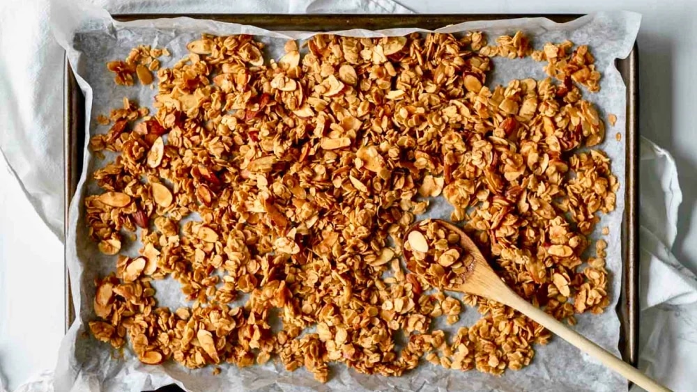 cach-lam-granola-bang-noi-chien-khong-dau-article-4