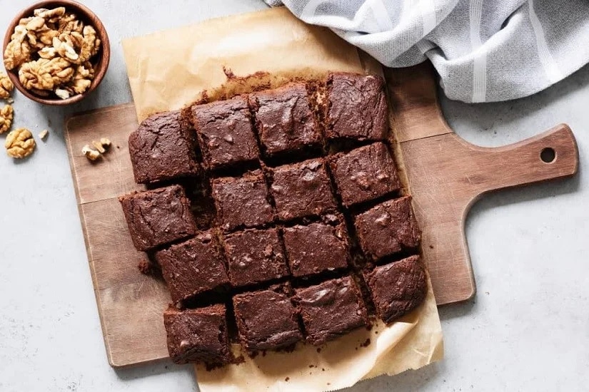 2-cach-lam-banh-brownie-bang-noi-chien-khong-dau-sieu-ngon-article-2