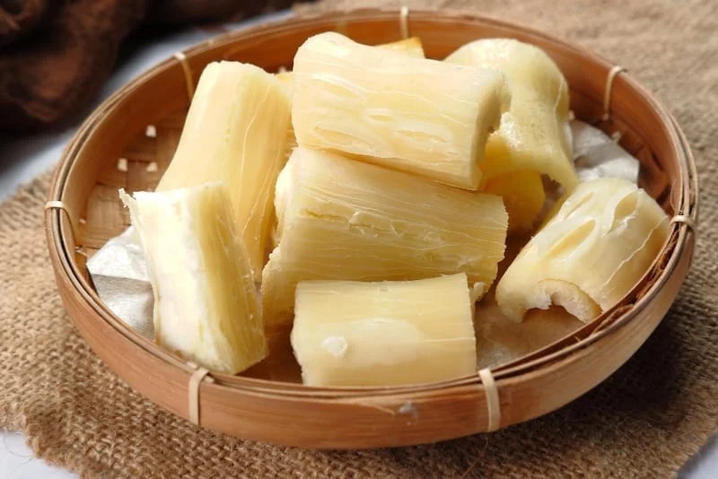 2-cach-lam-banh-khoai-mi-bang-noi-chien-khong-dau-article-2