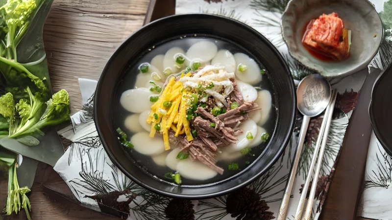 bi-quyet-nau-canh-banh-gao-han-quoc-tteokguk-ngon-tuyet-cu-meo-article-7