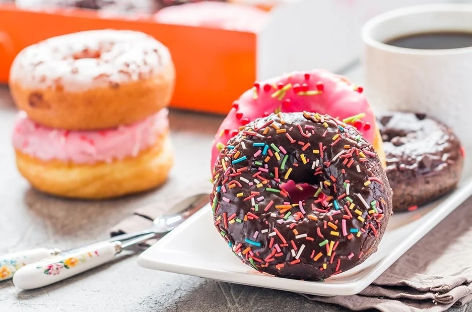 cach-lam-banh-donut-bang-noi-chien-khong-dau-an-hoai-khong-ngan-1