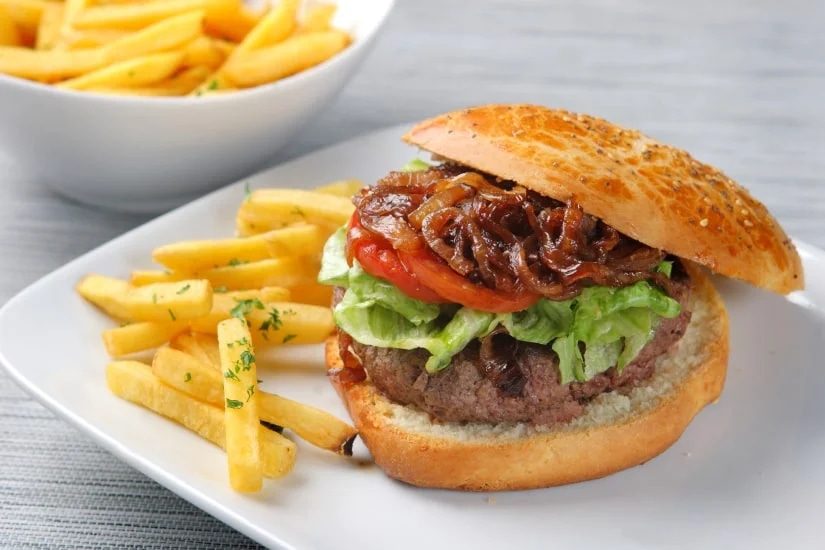 cach-lam-banh-hamburger-bang-noi-chien-khong-dau-don-gian-article-6