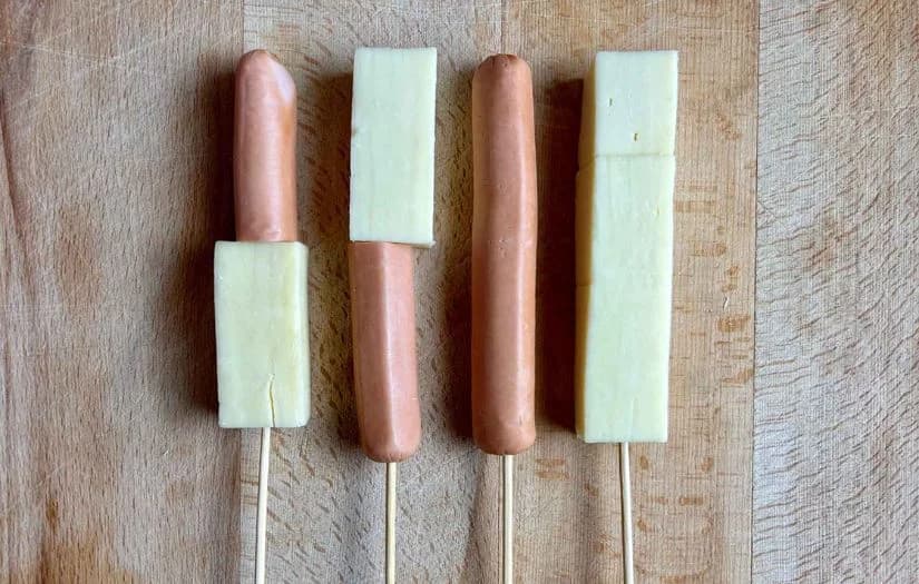 cach-lam-banh-hotdog-xuc-xich-pho-mai-bang-noi-chien-khong-dau-article-2