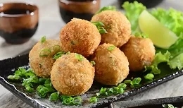 cach-lam-banh-khoai-mon-le-pho-bang-noi-chien-khong-dau-ngon-1