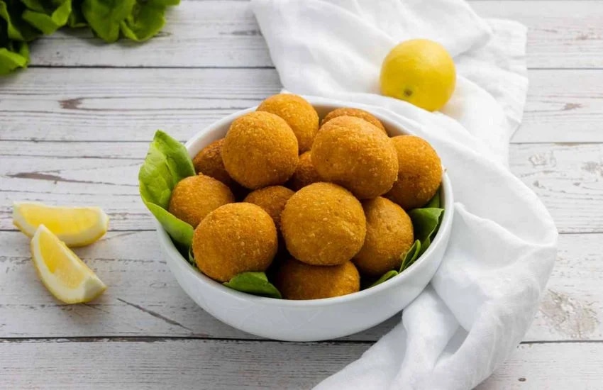 cach-lam-banh-khoai-tay-bang-noi-chien-khong-dau-article-2