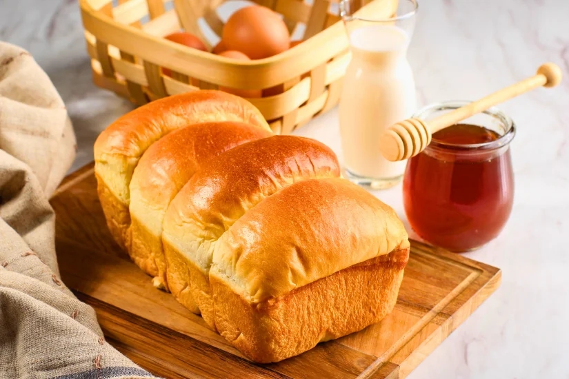 cach-lam-banh-mi-hokkaido-nhat-ban-bang-noi-chien-khong-dau-1