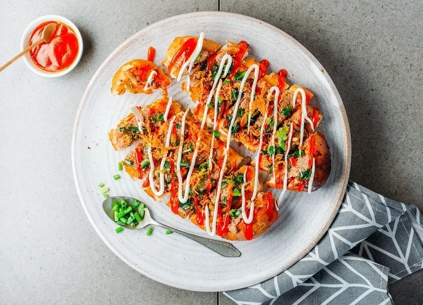 cach-lam-banh-mi-nuong-muoi-ot-bang-noi-chien-khong-dau-1