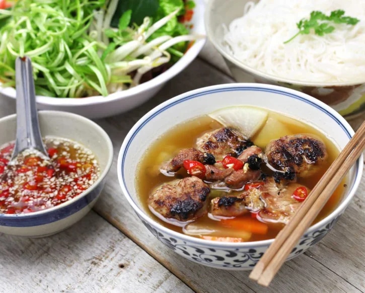 cach-lam-bun-cha-bang-noi-chien-khong-dau-chuan-vi-ha-noi-article-3