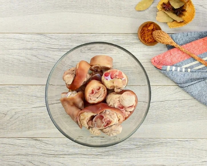 cach-lam-chan-gio-ham-coca-mem-ngon-la-mieng-article-1