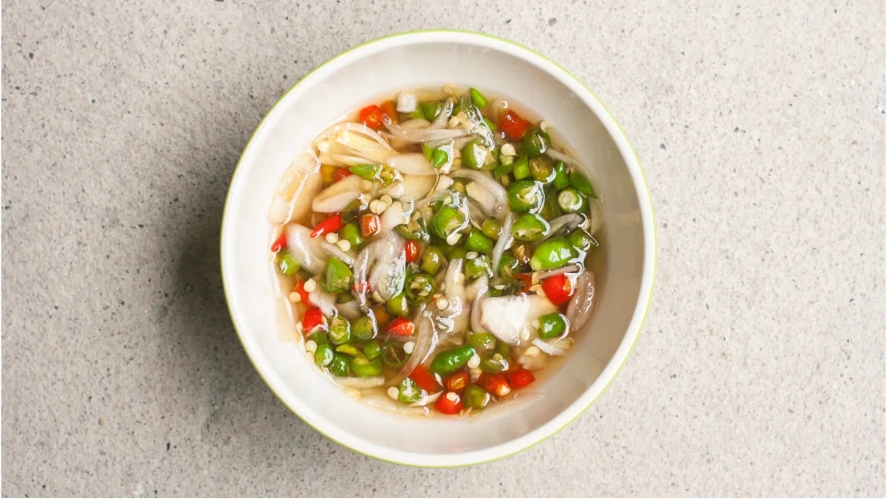 cach-lam-duoi-heo-chien-gion-bang-noi-chien-khong-dau-article-6