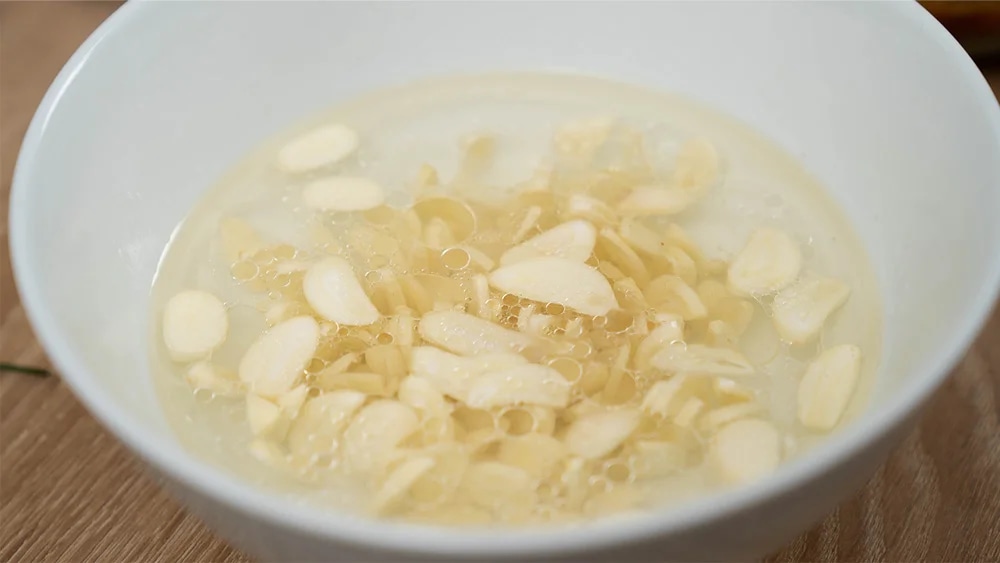 cach-lam-ngan-chay-toi-bang-noi-chien-khong-dau-article-4