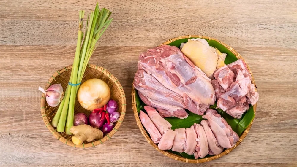 cach-nau-bun-bo-hue-thom-ngon-chuan-vi-tai-nha-cuc-don-gian-article-1