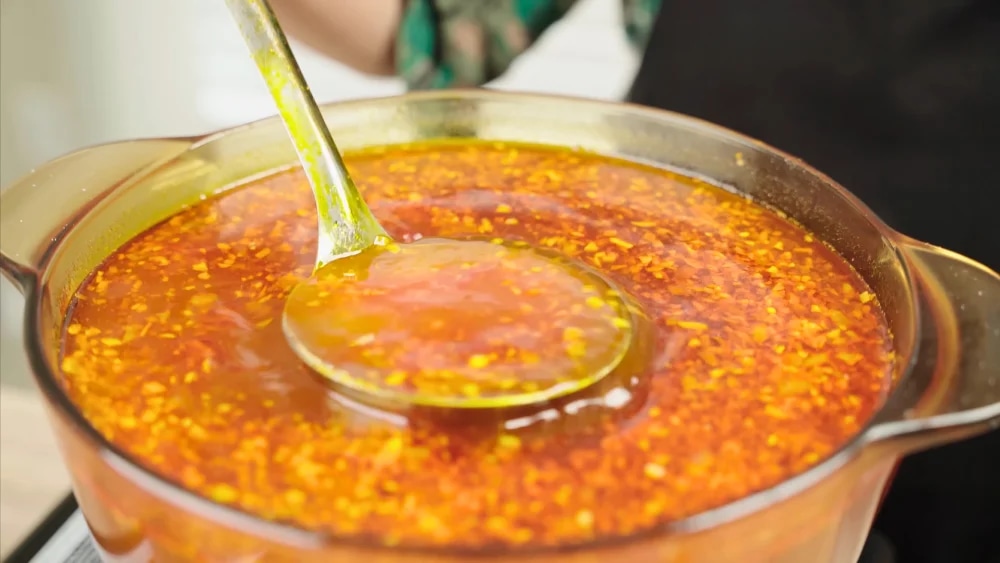 cach-nau-bun-bo-hue-thom-ngon-chuan-vi-tai-nha-cuc-don-gian-article-6