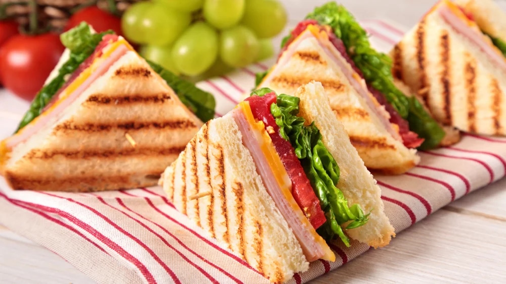 di-picnic-an-gi-goi-y-15-mon-an-tien-loi-cho-buoi-cam-trai-article-1