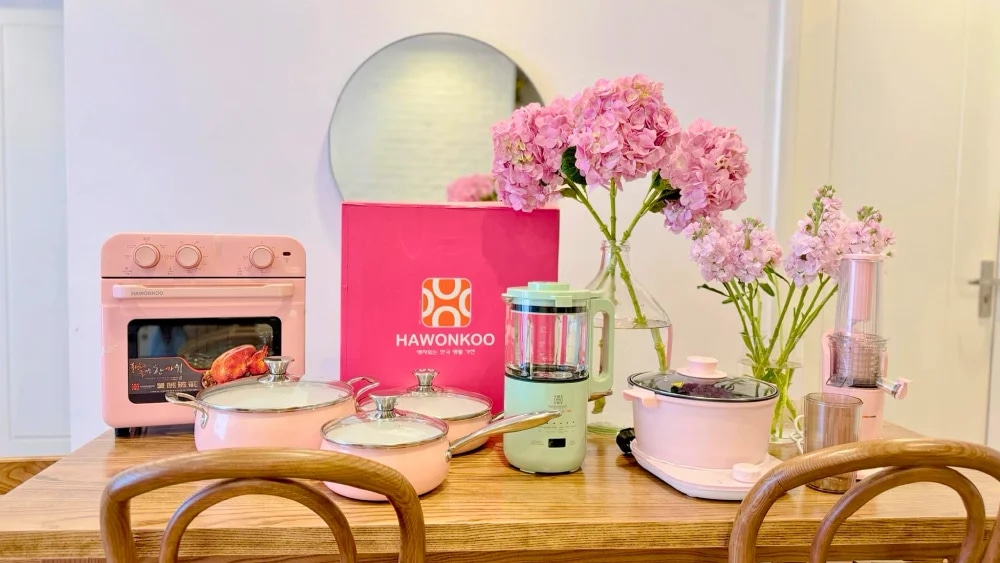 man-nhan-voi-can-bep-lung-linh-phu-day-sac-hong-hawonkoo-article-1