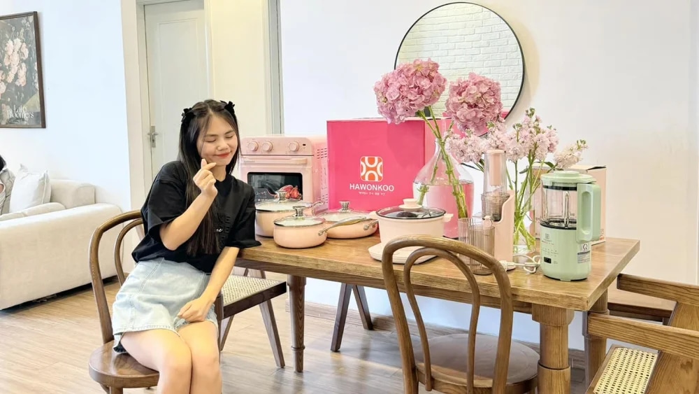 man-nhan-voi-can-bep-lung-linh-phu-day-sac-hong-hawonkoo-article-4