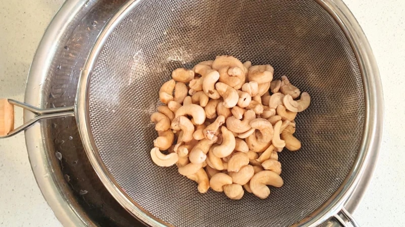 sua-hat-bi-tach-nuoc-tai-sao-co-uong-duoc-khong-article-4