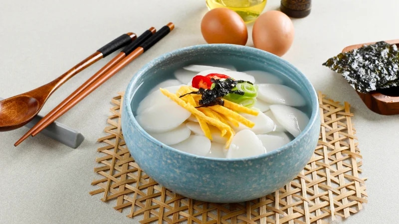 tong-hop-10-mon-an-tet-han-quoc-khong-the-thieu-trong-mam-co-article-1