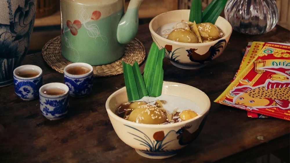 tong-hop-10-mon-che-nong-hoi-bo-duong-cho-mua-dong-1