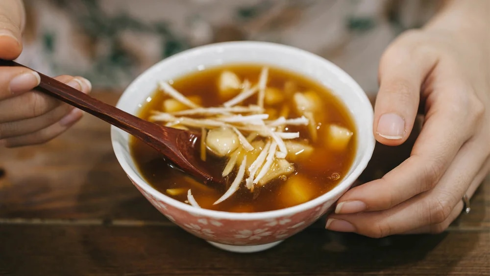 tong-hop-10-mon-che-nong-hoi-bo-duong-cho-mua-dong-article-2