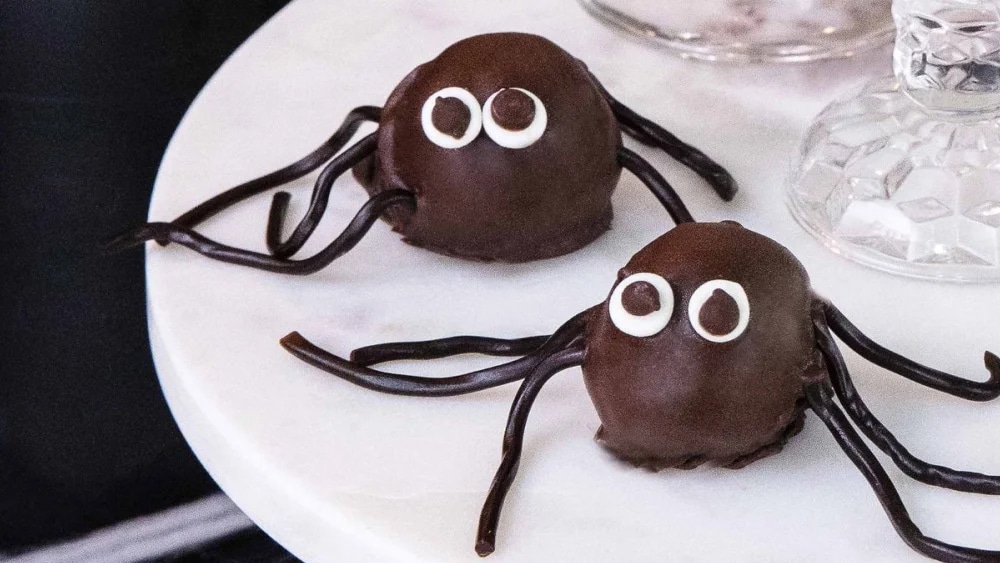 tong-hop-15-mau-banh-kem-amp-banh-quy-cho-ngay-halloween-article-15