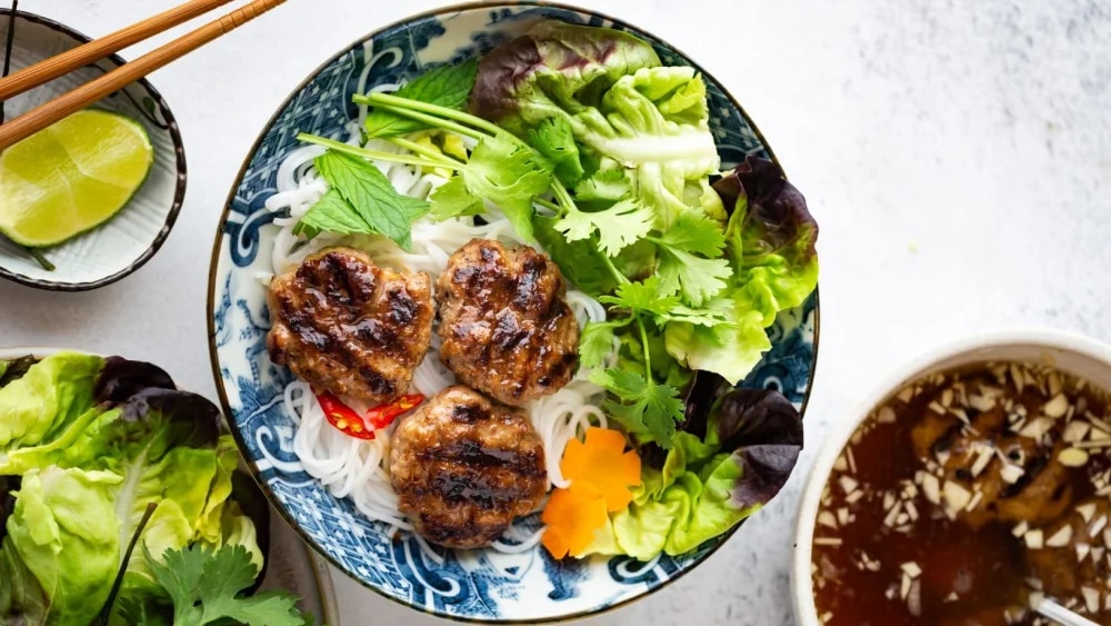 tong-hop-15-mon-an-sang-nong-hoi-cho-ngay-dong-lanh-article-7